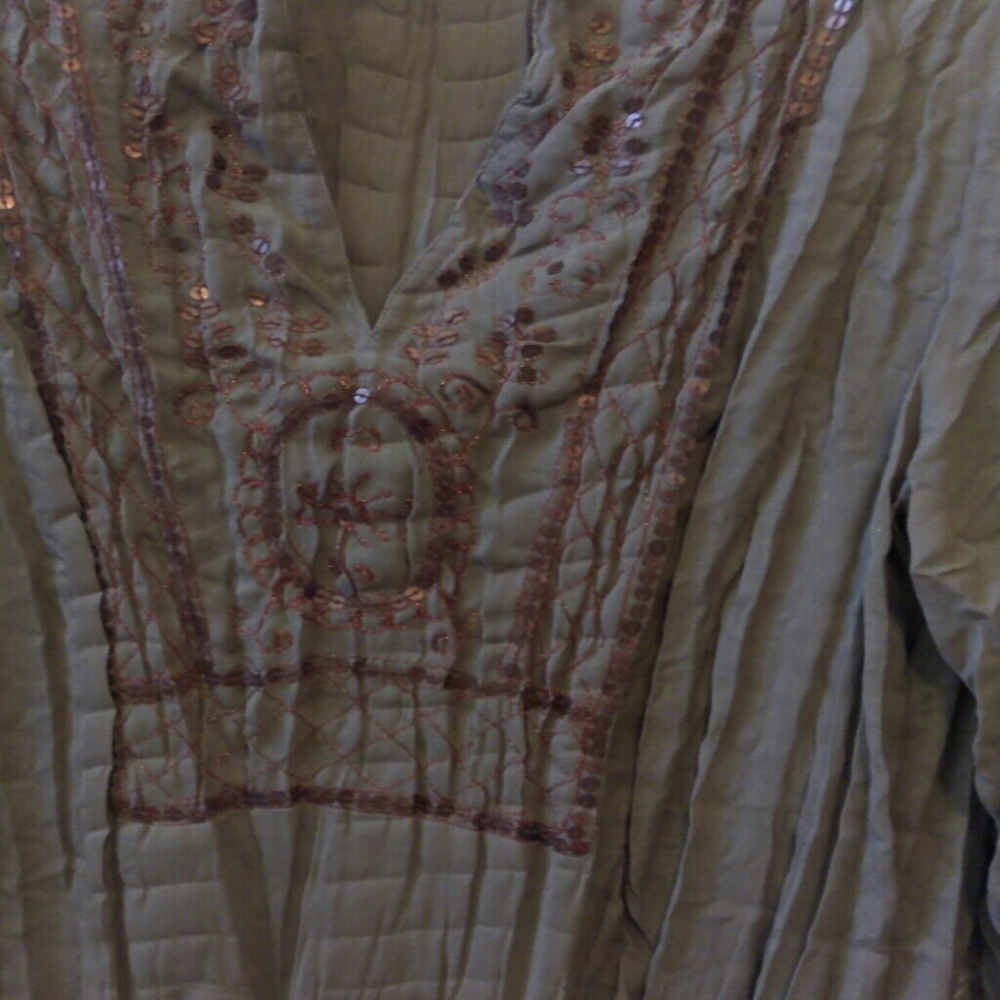 Tunic: Embellished - Picture 2 of 2
